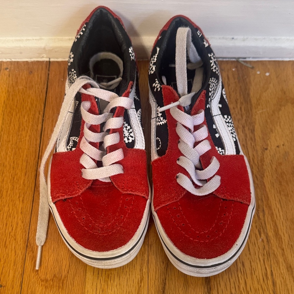Red and black kids Lace up Vans 1.5 boys